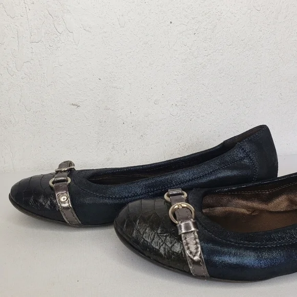 AGL Attilio Giusti Black Leather Snake Print Flats